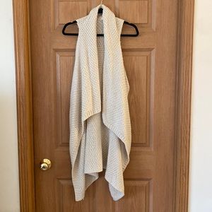 ✨Beige Shawl Vest ✨